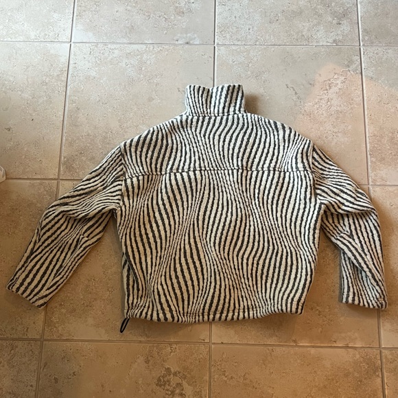 LAST CHANCE! Iro Zebra Half-Zip - Picture 3 of 4